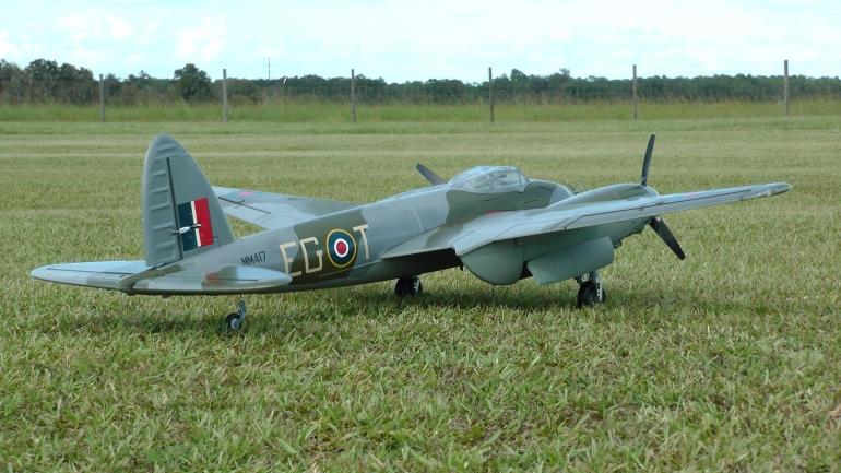 FREEWING de Havilland DH.98 Mosquito- PNP RC airplane