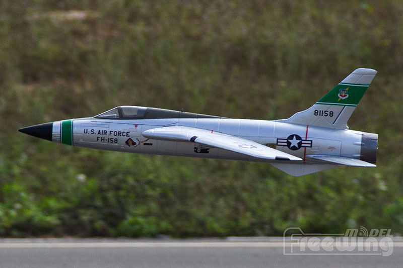 Freewing F-105 Thunderchief 64mm Jet 3S RC Airplane