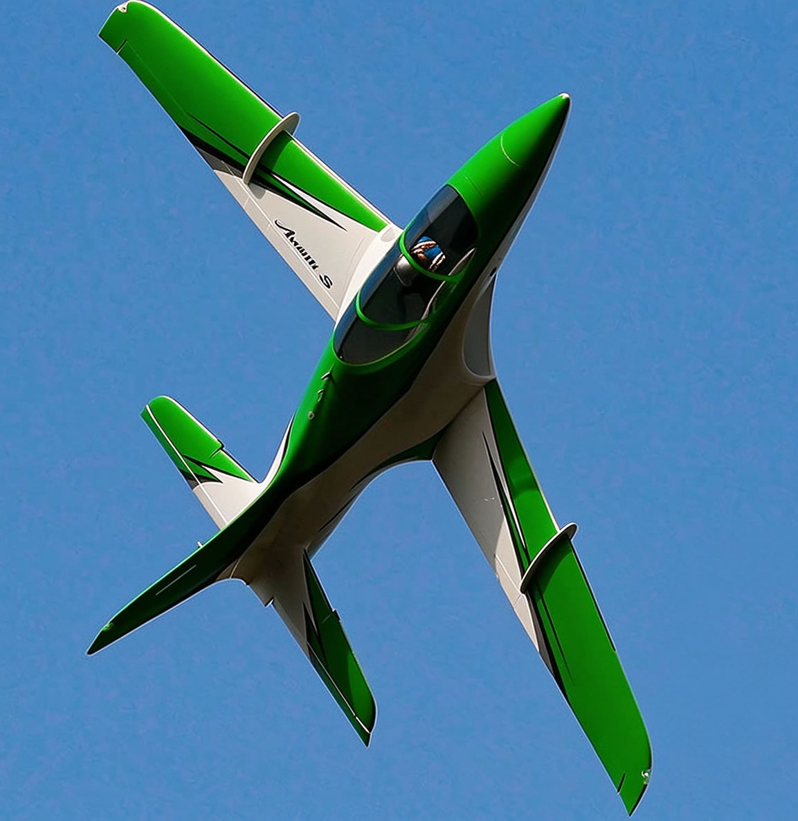 Freewing Avanti S Green High Performance 90mm EDF Sport  6S PNP Jet
