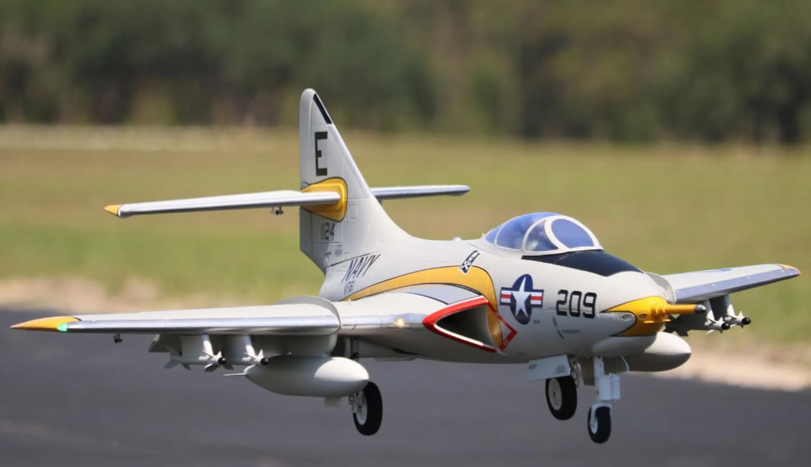 Freewing F9F-8 Cougar Super Scale 80mm EDF