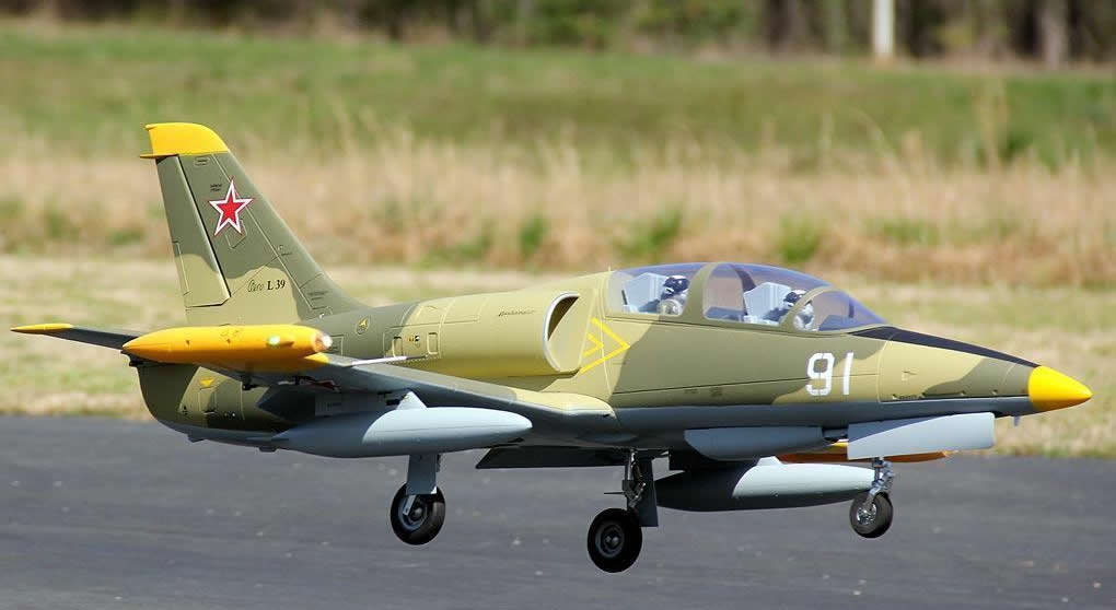 Freewing L-39 Albatros Camo 80mm EDF Jet ARF PLUS Servo RC airplane