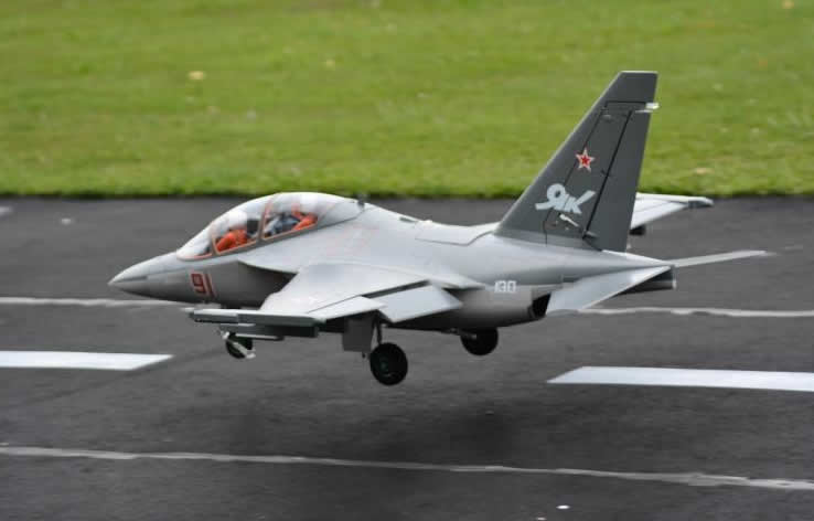 Freewing Yak-130  Grey Super Scale 90mm EDF Jet